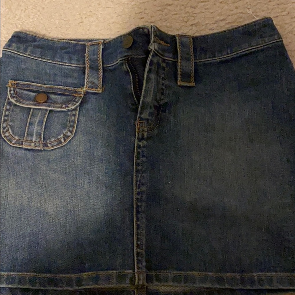American eagle mid wash denim skirt